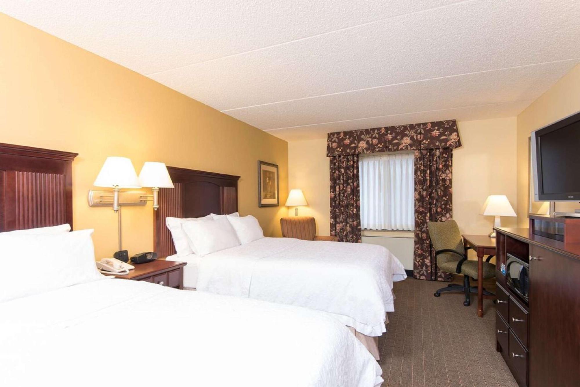 Hampton Inn Schenectady Downtown Екстериор снимка