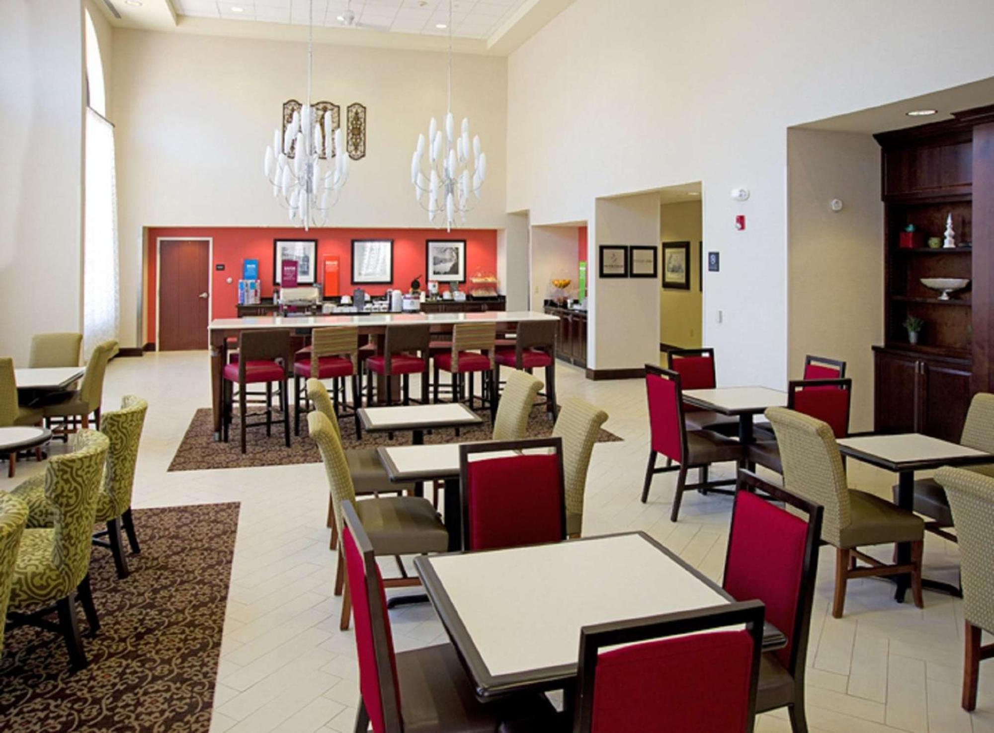Hampton Inn Schenectady Downtown Екстериор снимка