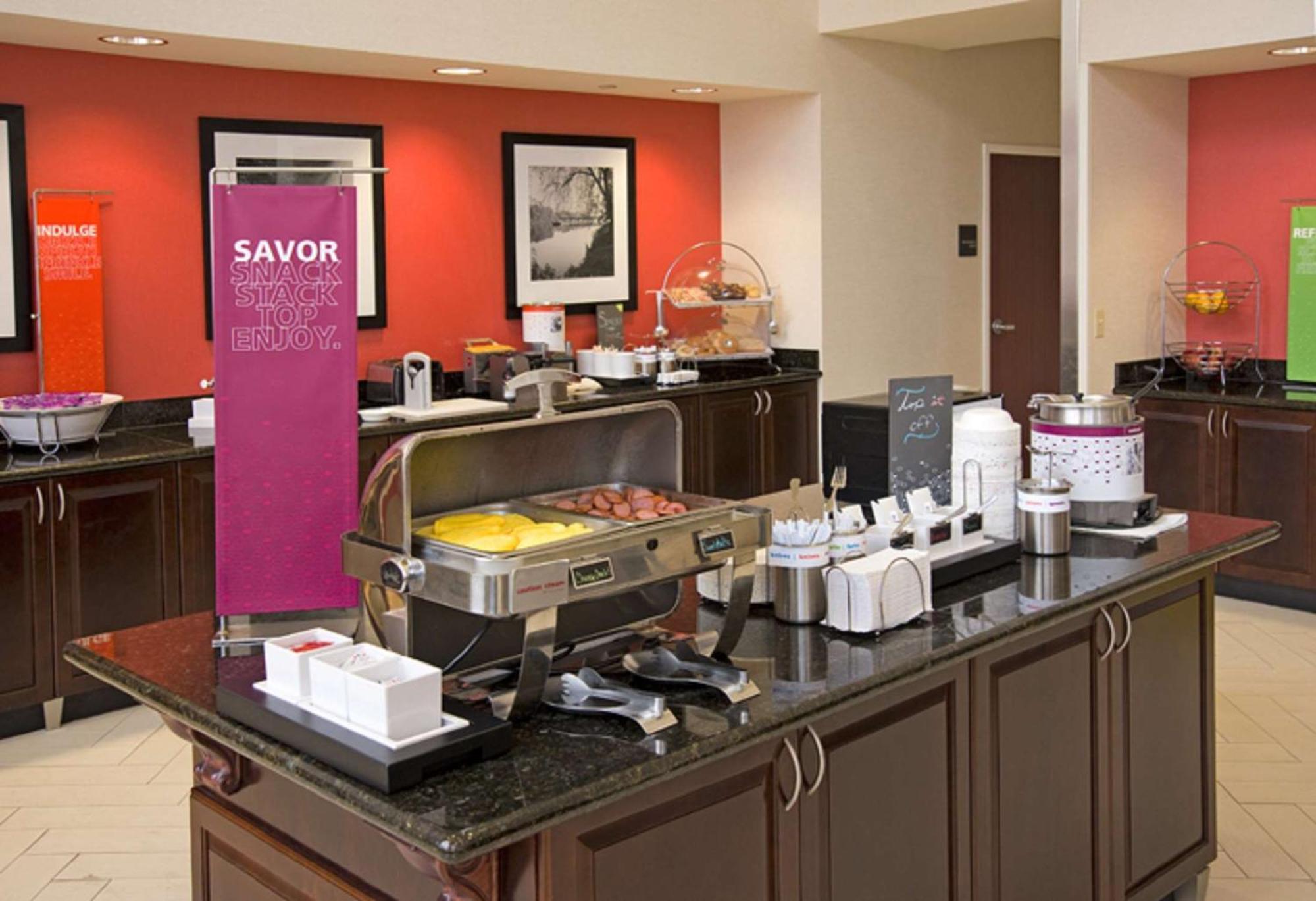 Hampton Inn Schenectady Downtown Екстериор снимка