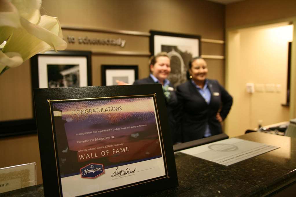 Hampton Inn Schenectady Downtown Интериор снимка